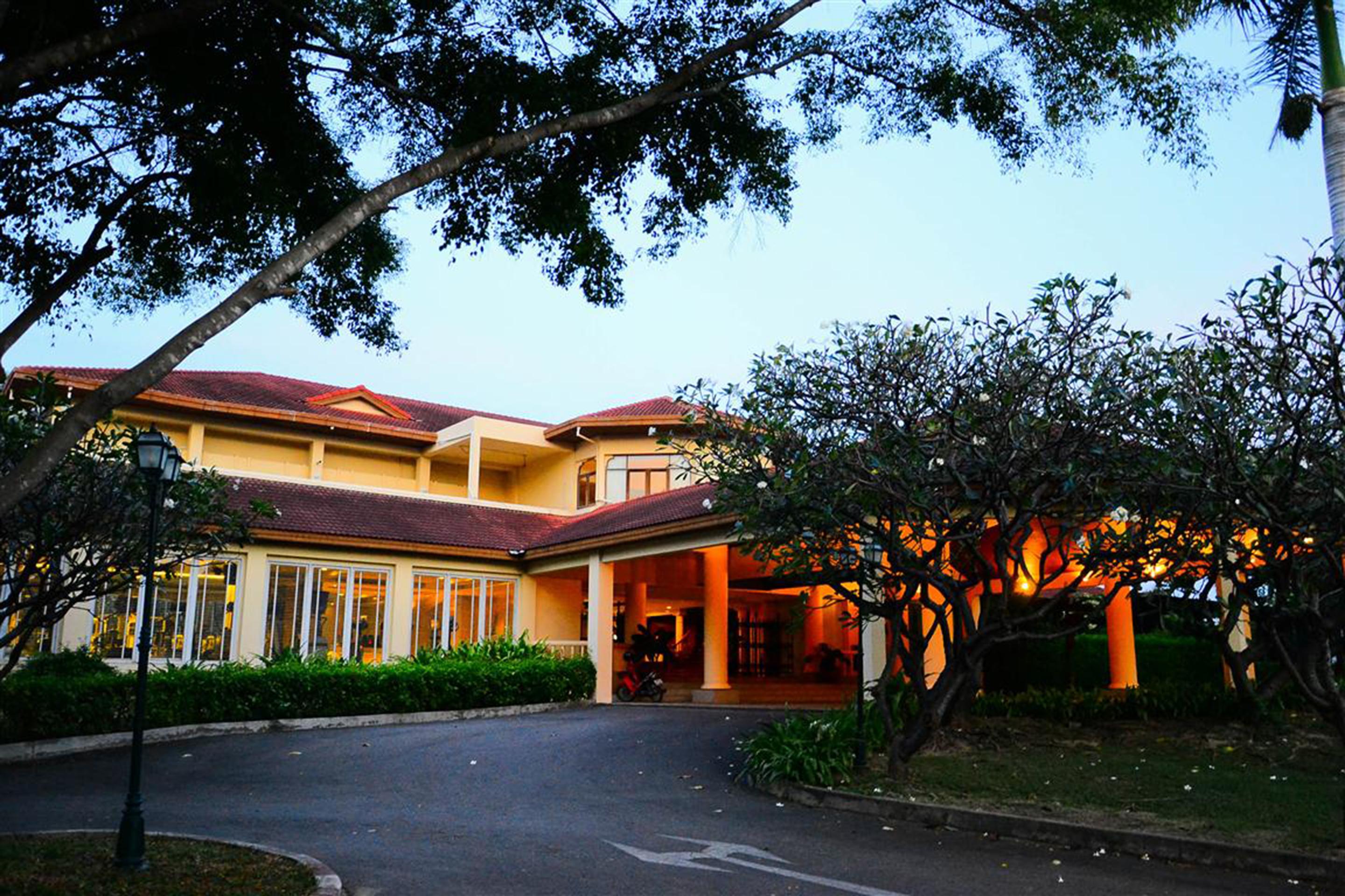 โรงแรมดุสิตธานี หัวหิน 5* ชะอำ